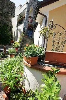 Ontani Salerno