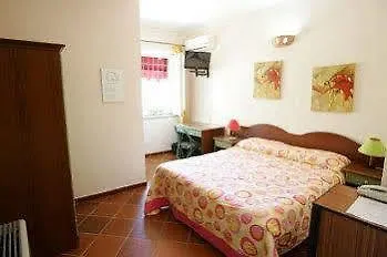 Ontani Hotel 3*