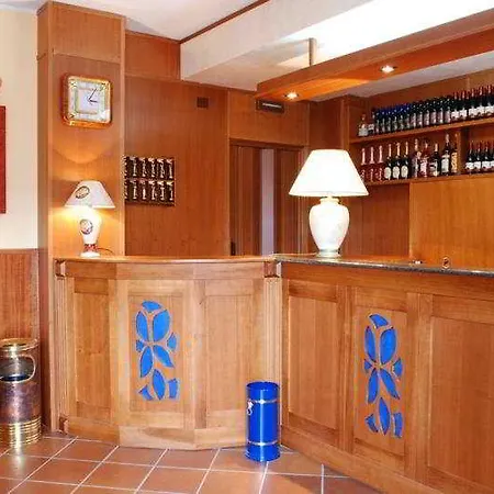 Ontani Hotel