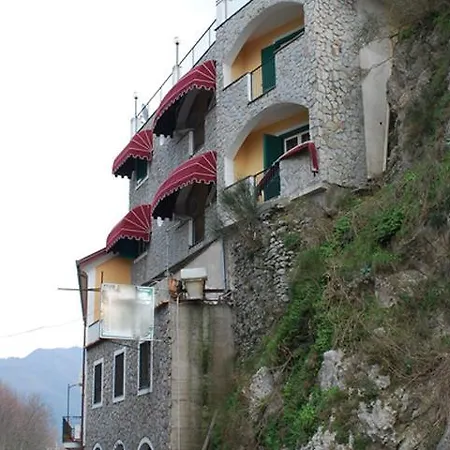 Ontani Salerno