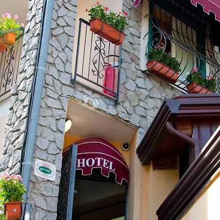 Hotel Ontani 3*