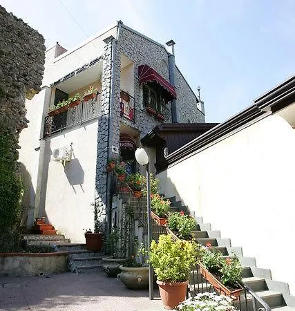 Ontani Hotel 3*